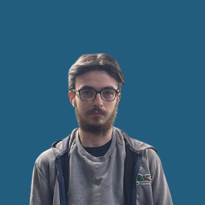 Quentin Lejeune soudeur chez DMI Dumont Métal Industrie