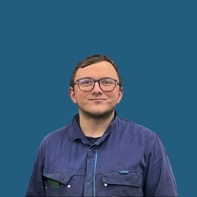 Quentin Thierry plieur régleur chez DMI Dumont Métal Industrie