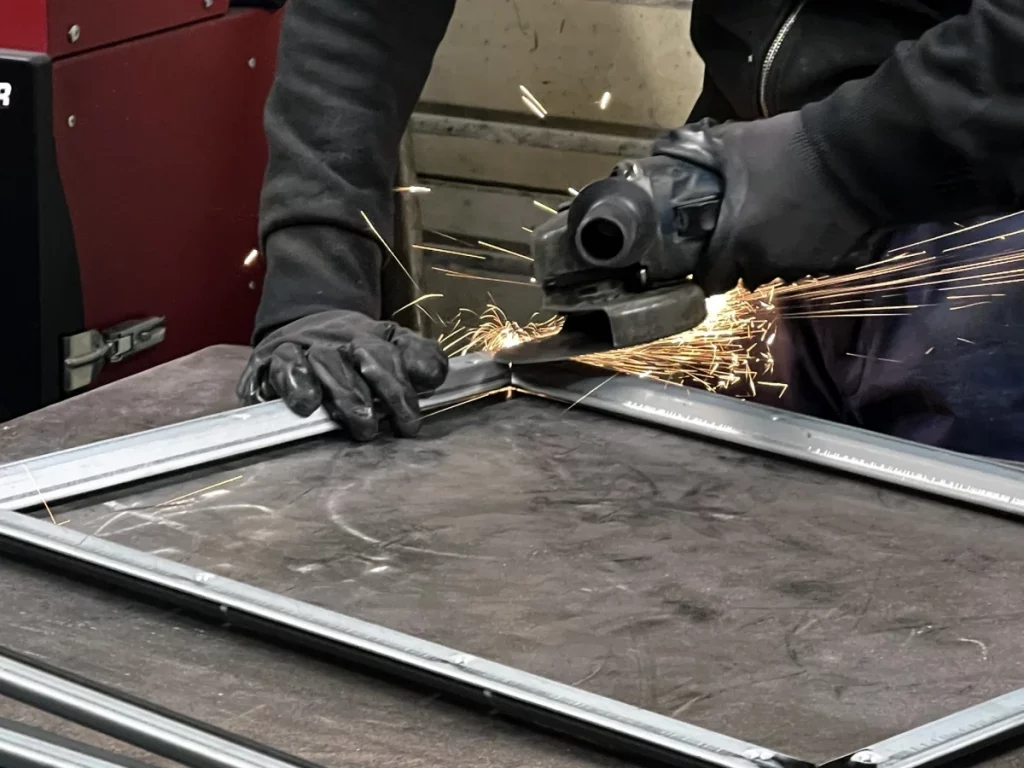 Image du polissage d'un ensemble fini chez DMI